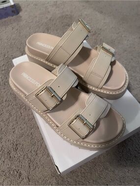 Princess Polly Cream Double Buckle Slide Sandals